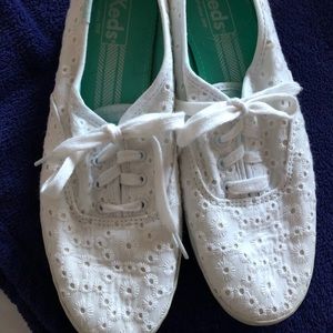 Women’s Keds -White flower lace